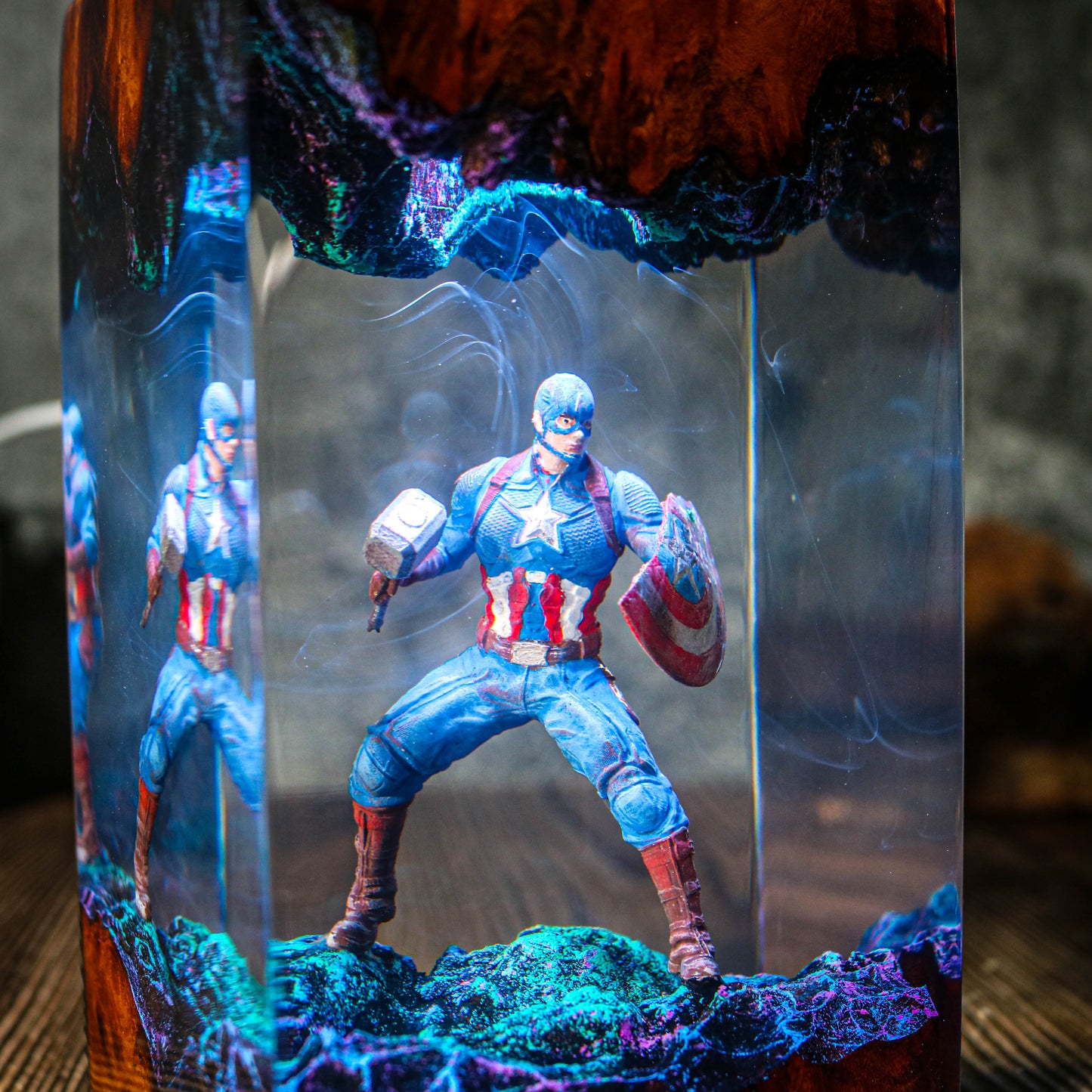 Captain America resin epoxy lamp