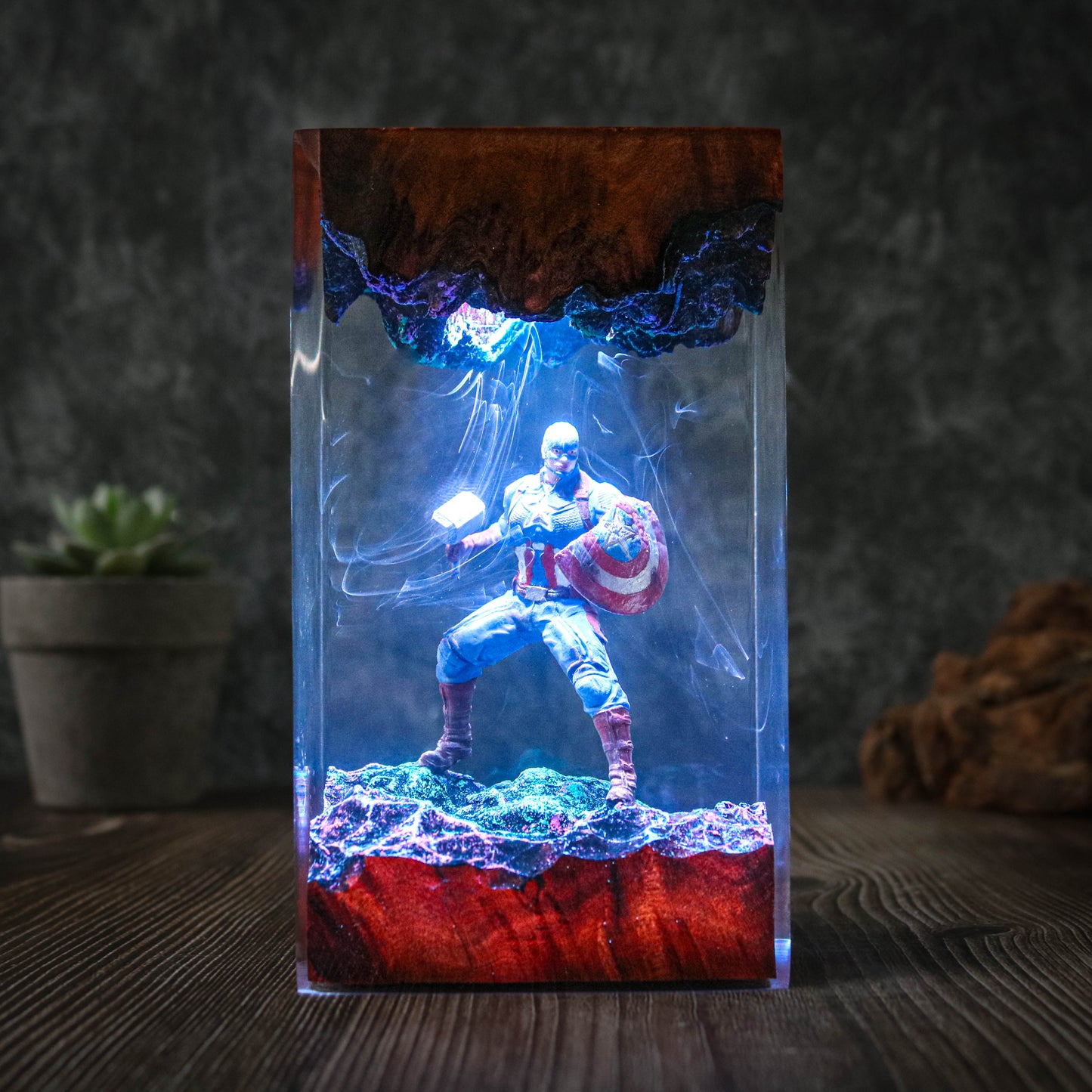 Captain America resin epoxy lamp