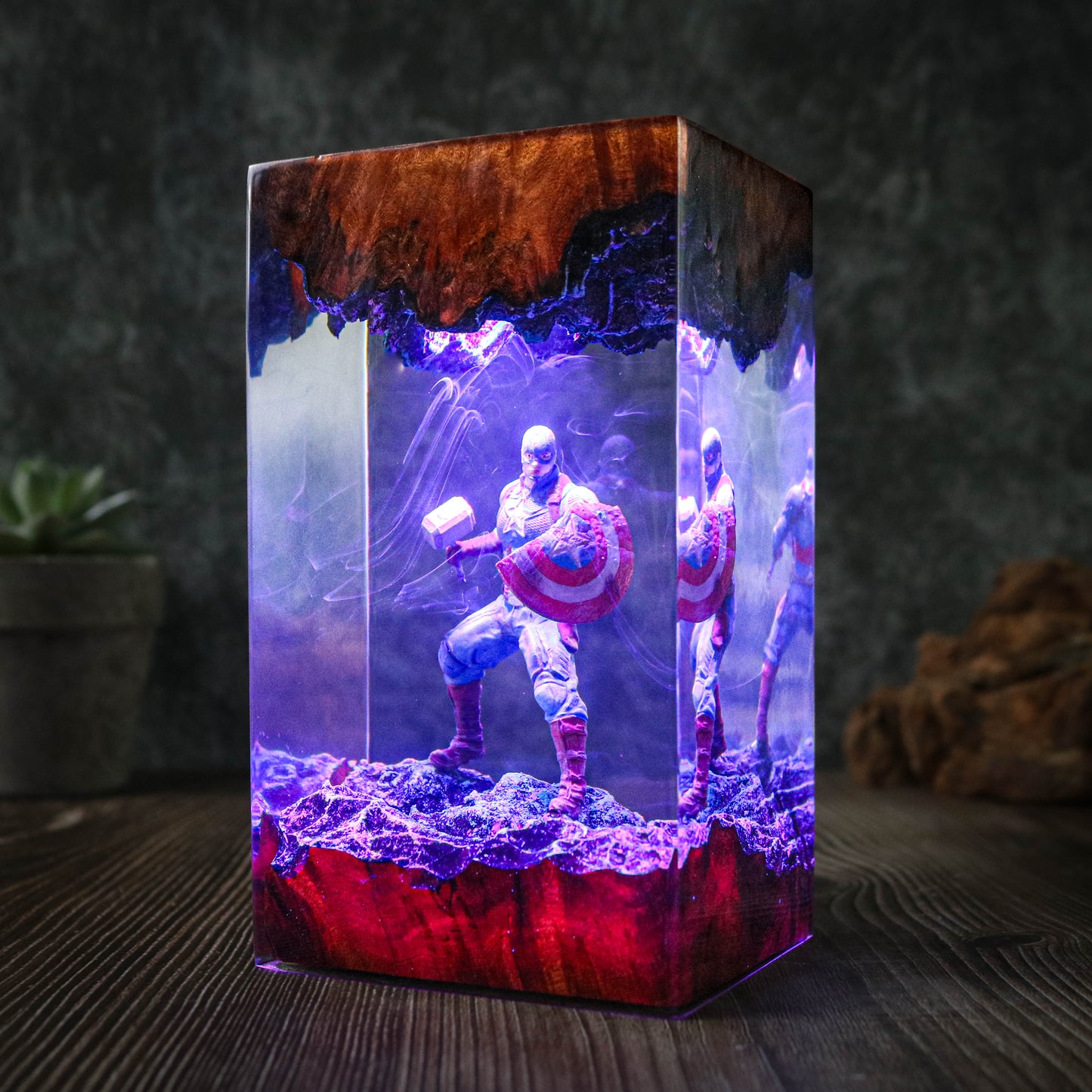 Captain America resin epoxy lamp