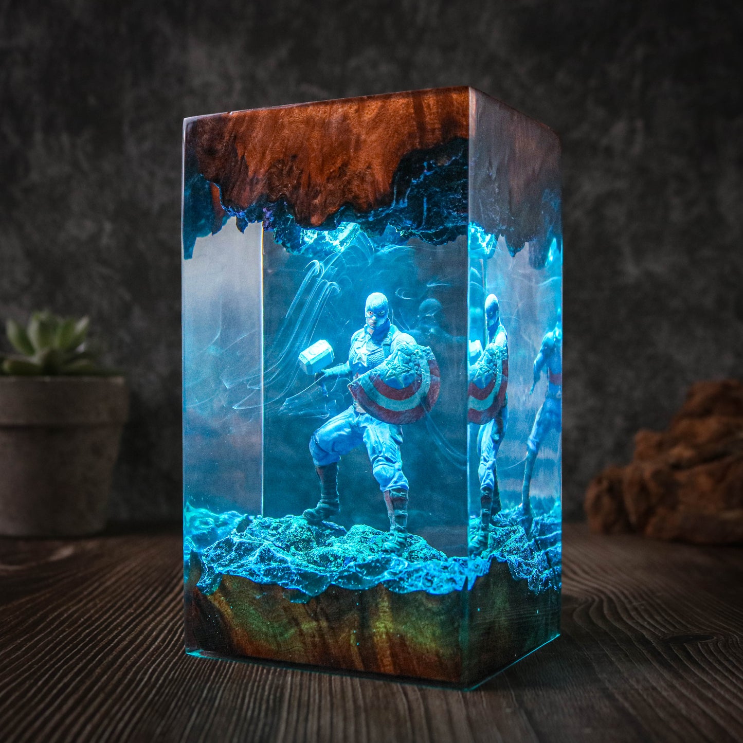 Captain America resin epoxy lamp