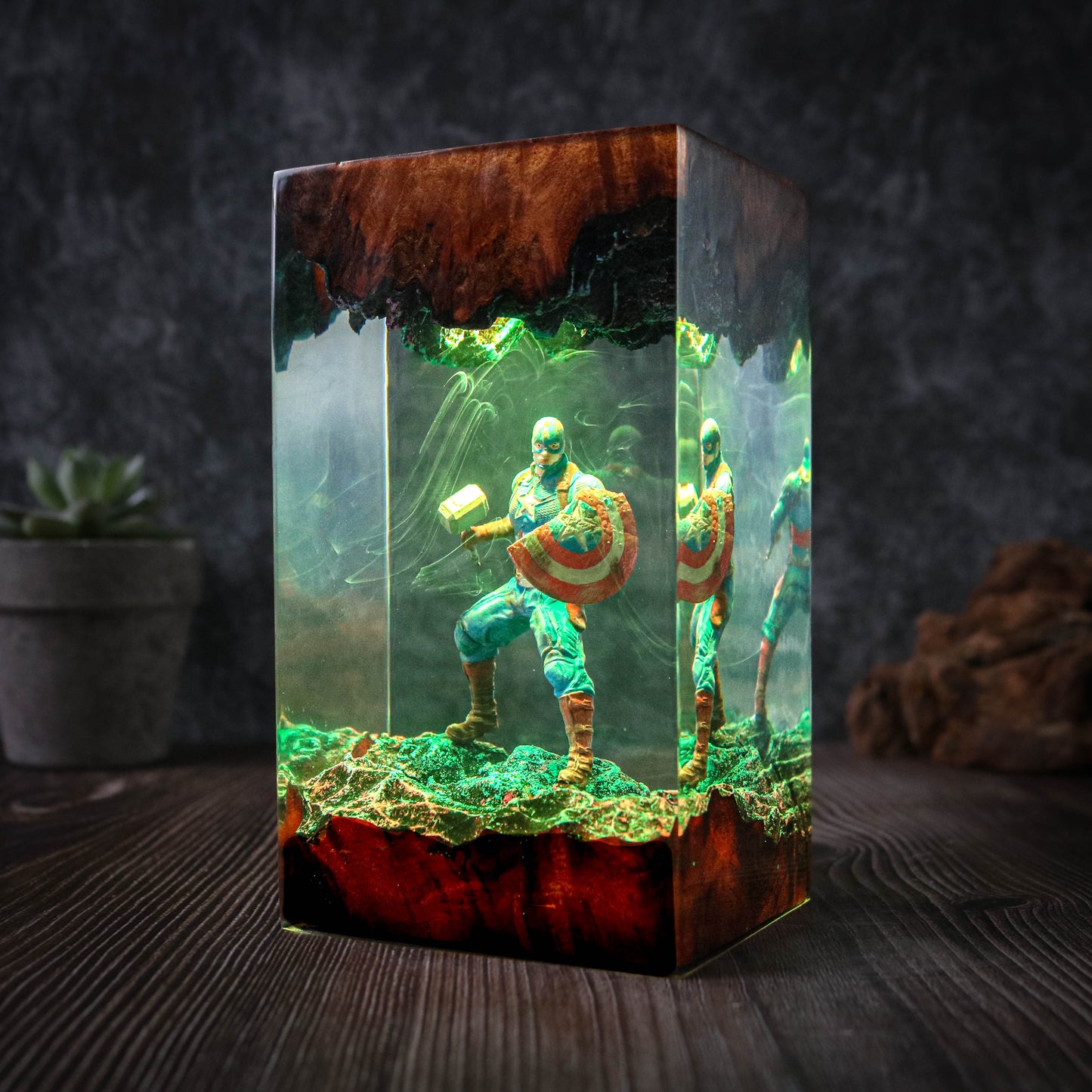 Captain America resin epoxy lamp