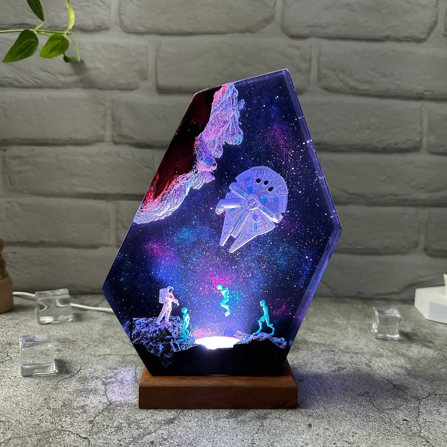 Aliens and astronauts resin  lamp