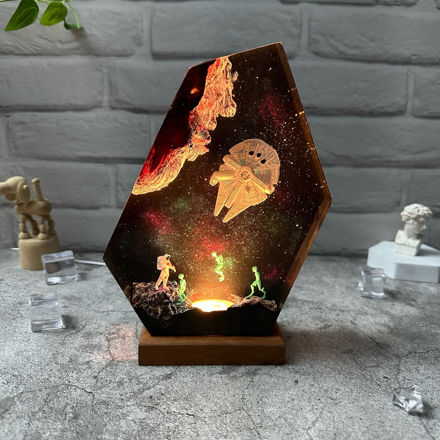 Aliens and astronauts resin  lamp